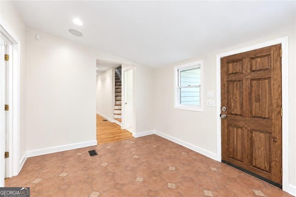 805 Holmes Street Nw Property Photo 27