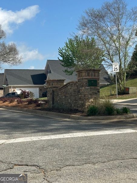 9208 Golfview Circle Property Photo 4