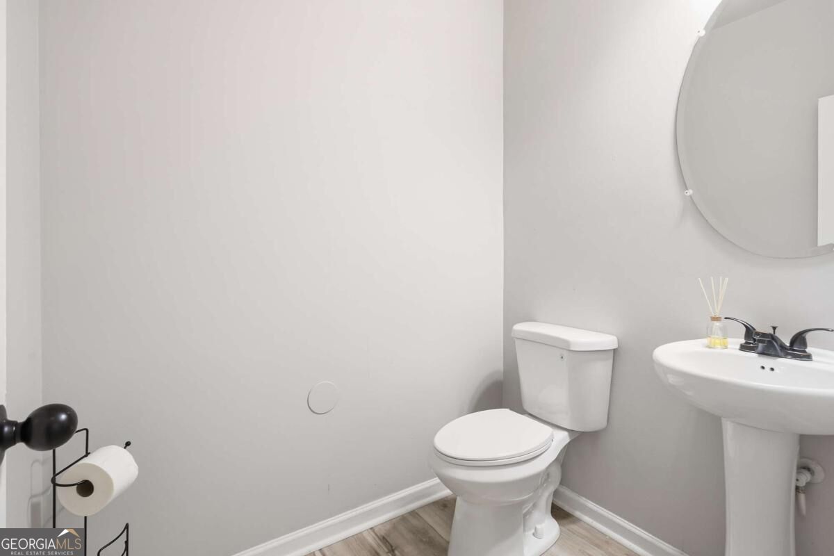 5497 Union Hill Court Property Photo 9