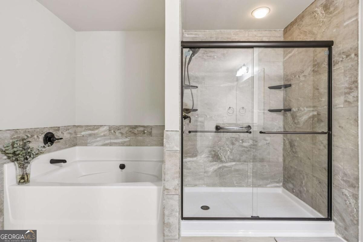 5497 Union Hill Court Property Photo 19