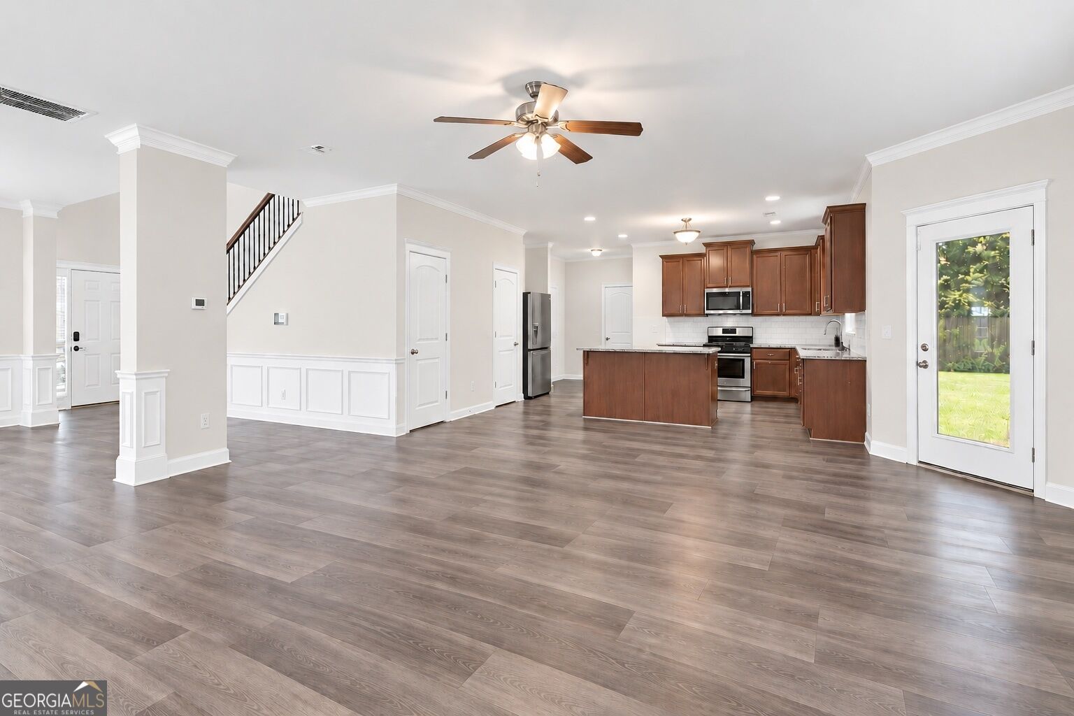 2611 Providence Court Property Photo 4