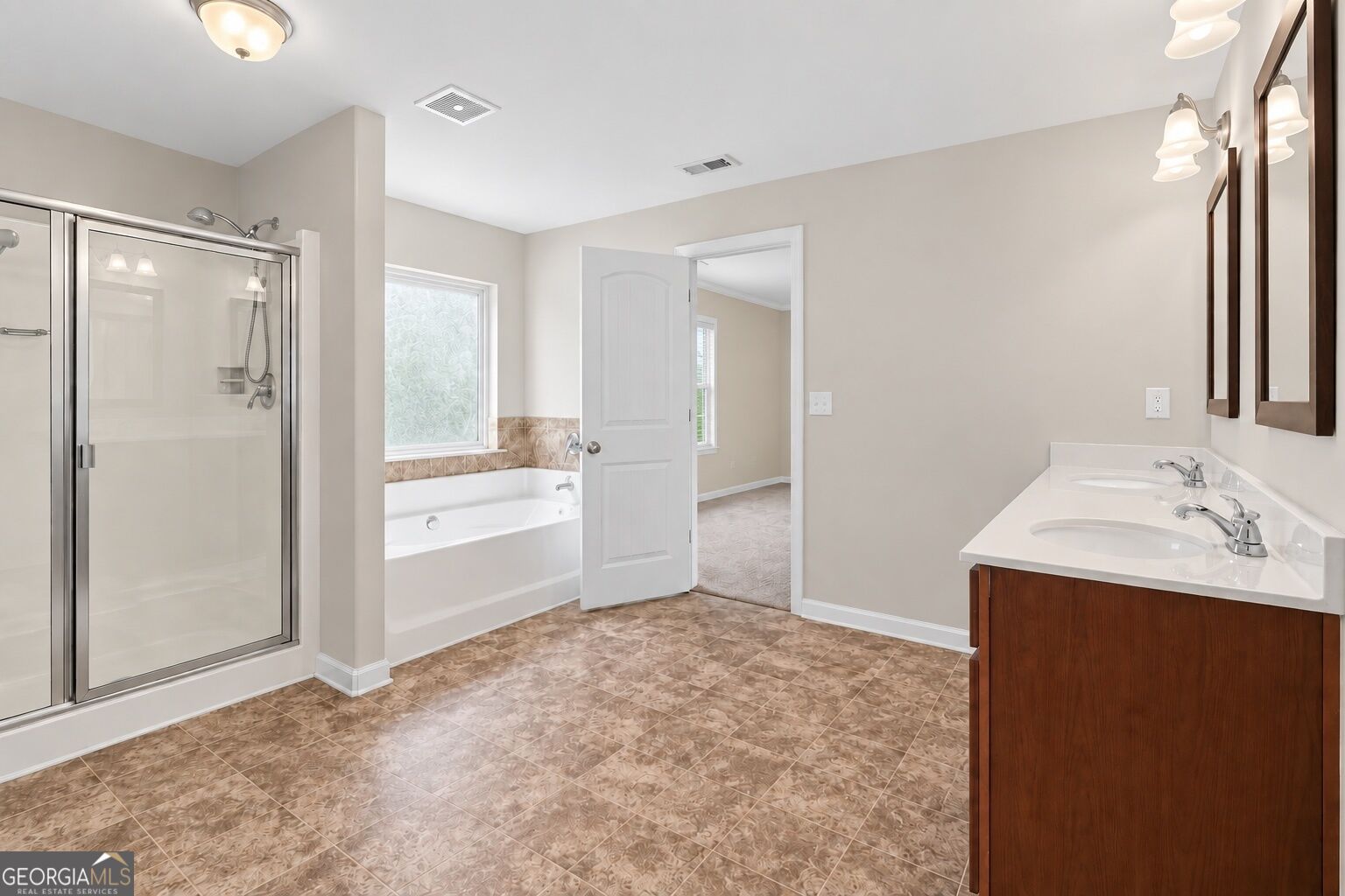 2611 Providence Court Property Photo 11