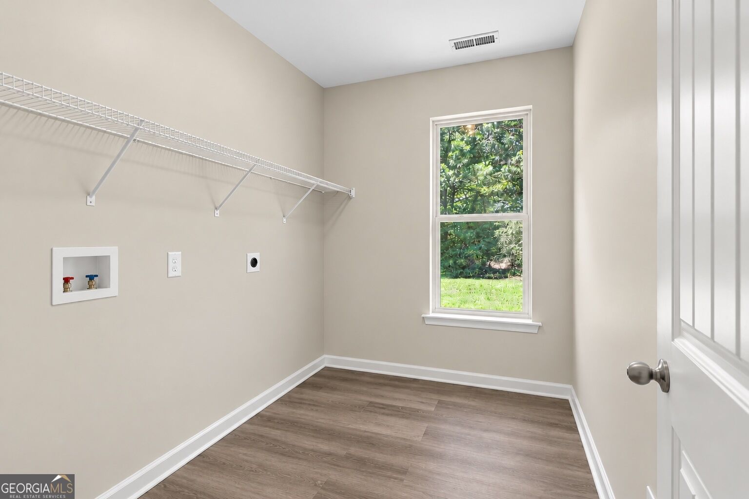 2611 Providence Court Property Photo 14