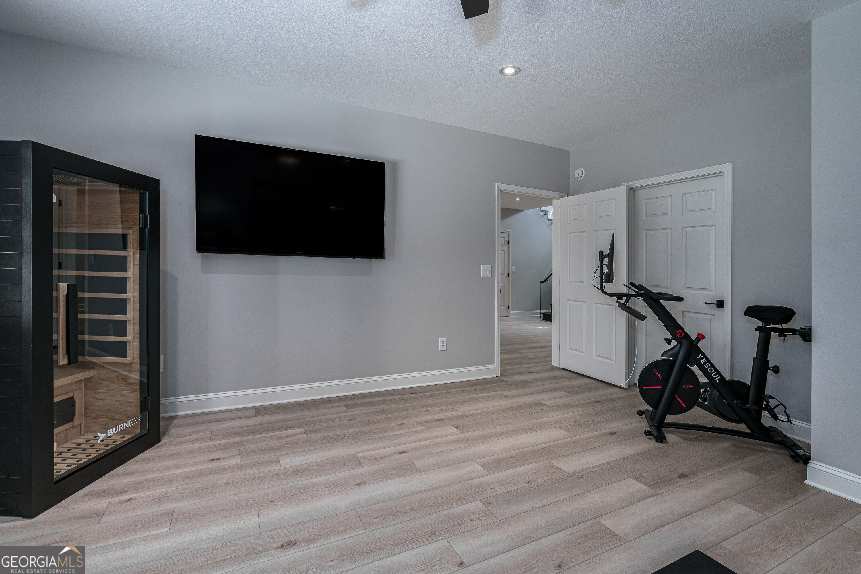 300 Sherwood Forest Drive Property Photo 46
