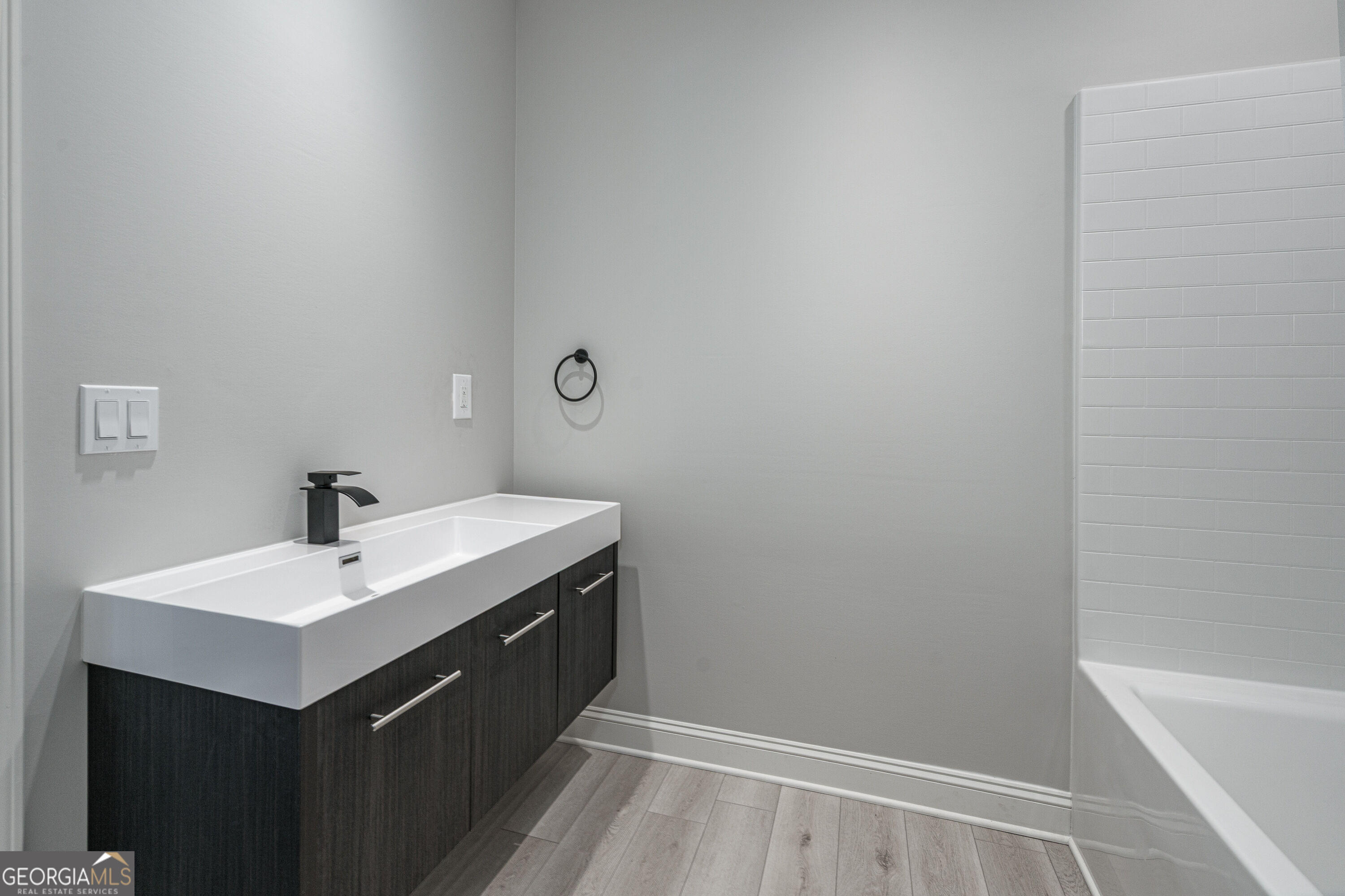 300 Sherwood Forest Drive Property Photo 48