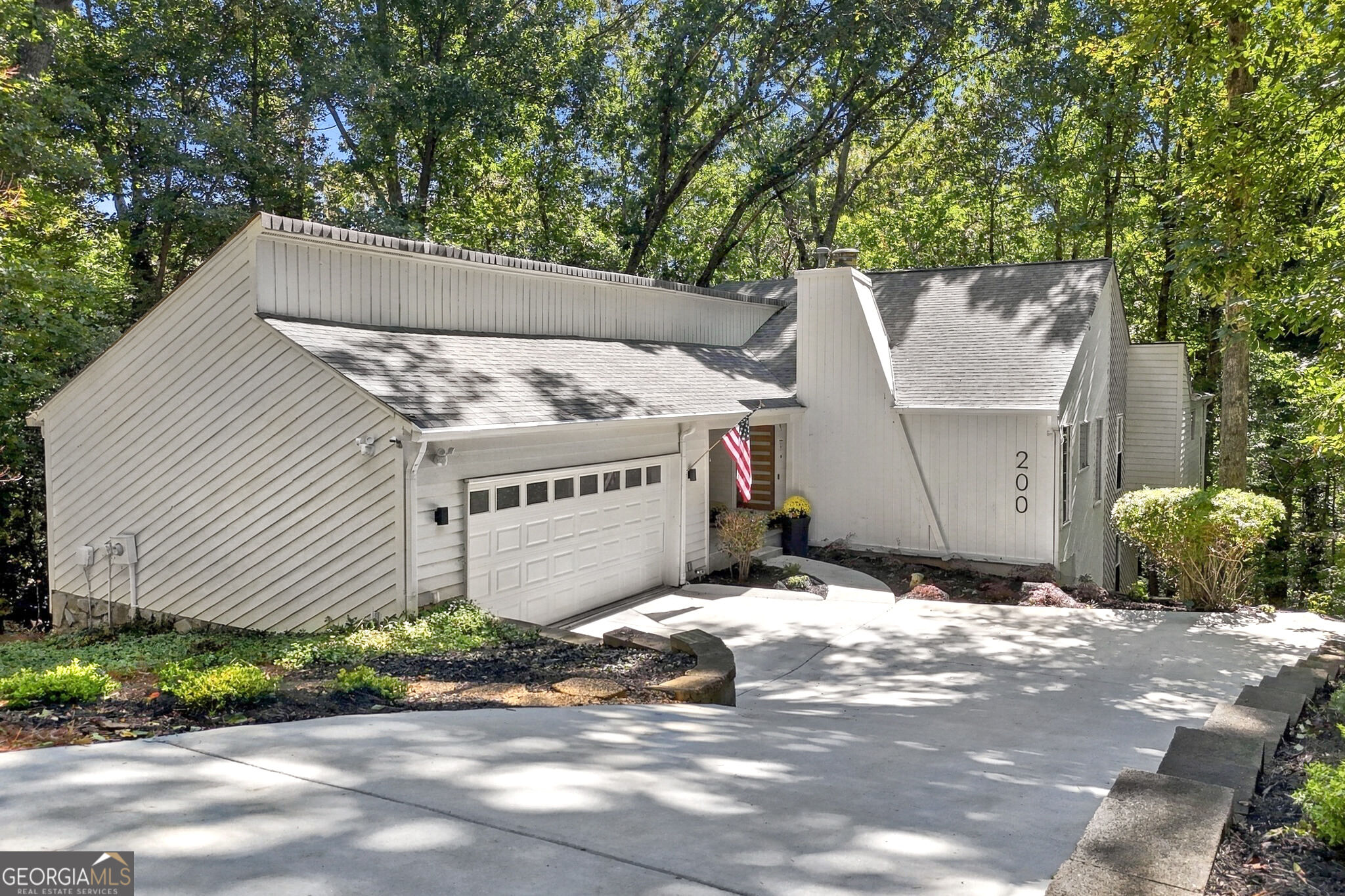 200 Pitch Lake Lane Property Photo 2