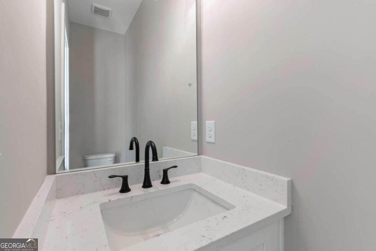 380 Ansley Drive Property Photo 14