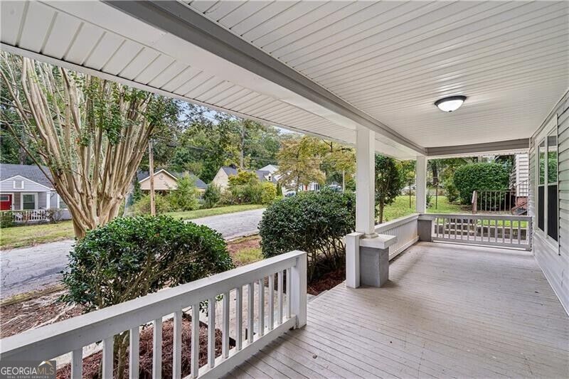 1938 Linwood Avenue Property Photo 3