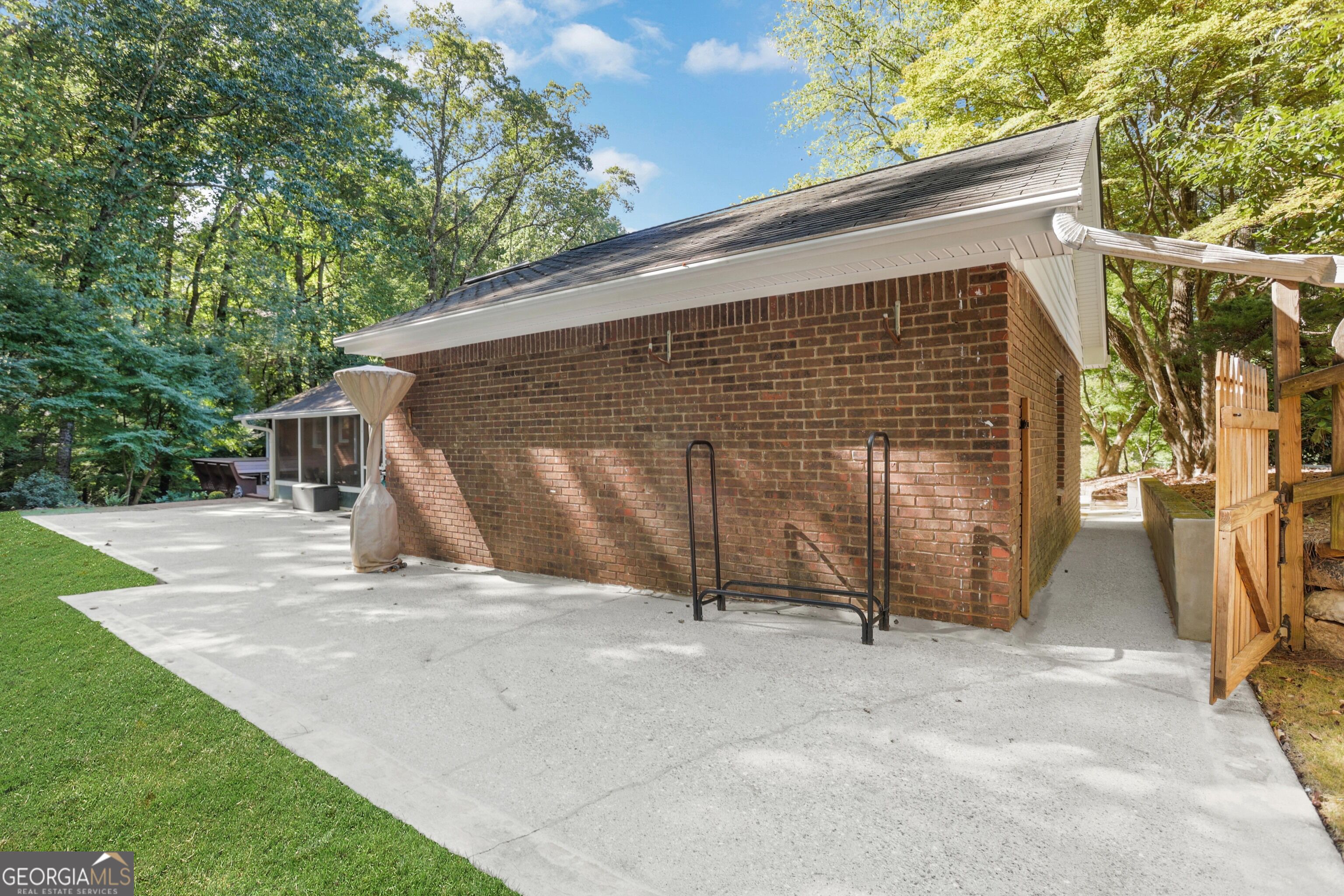 400 Hunters Glen Court Property Photo 41