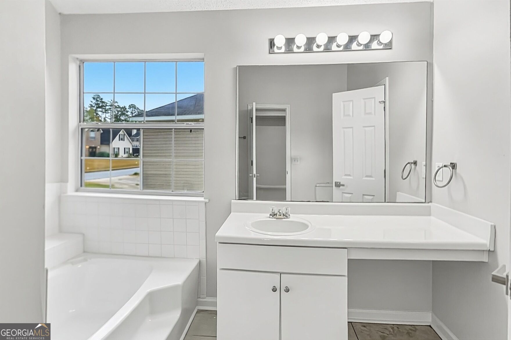 3584 Cherry Bloom Way Property Photo 10