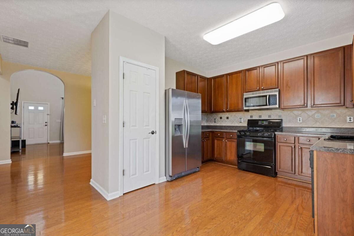 6472 Portside Way Property Photo 8