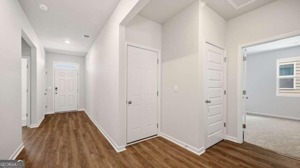 138 White Spruce Way Property Photo 3