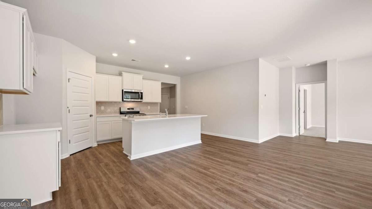 138 White Spruce Way Property Photo 11