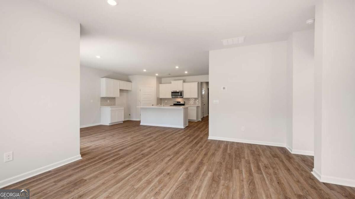138 White Spruce Way Property Photo 16