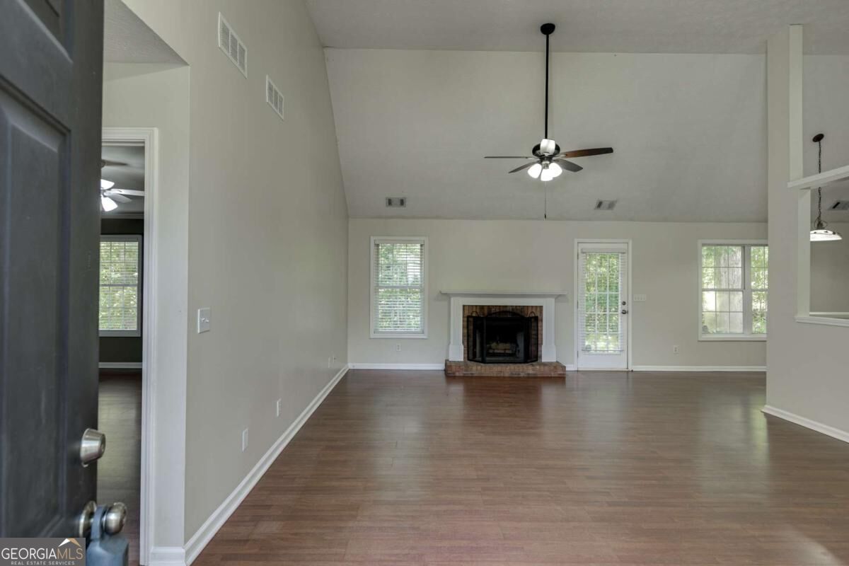 5387 Fawn Ivey Lane Property Photo 4