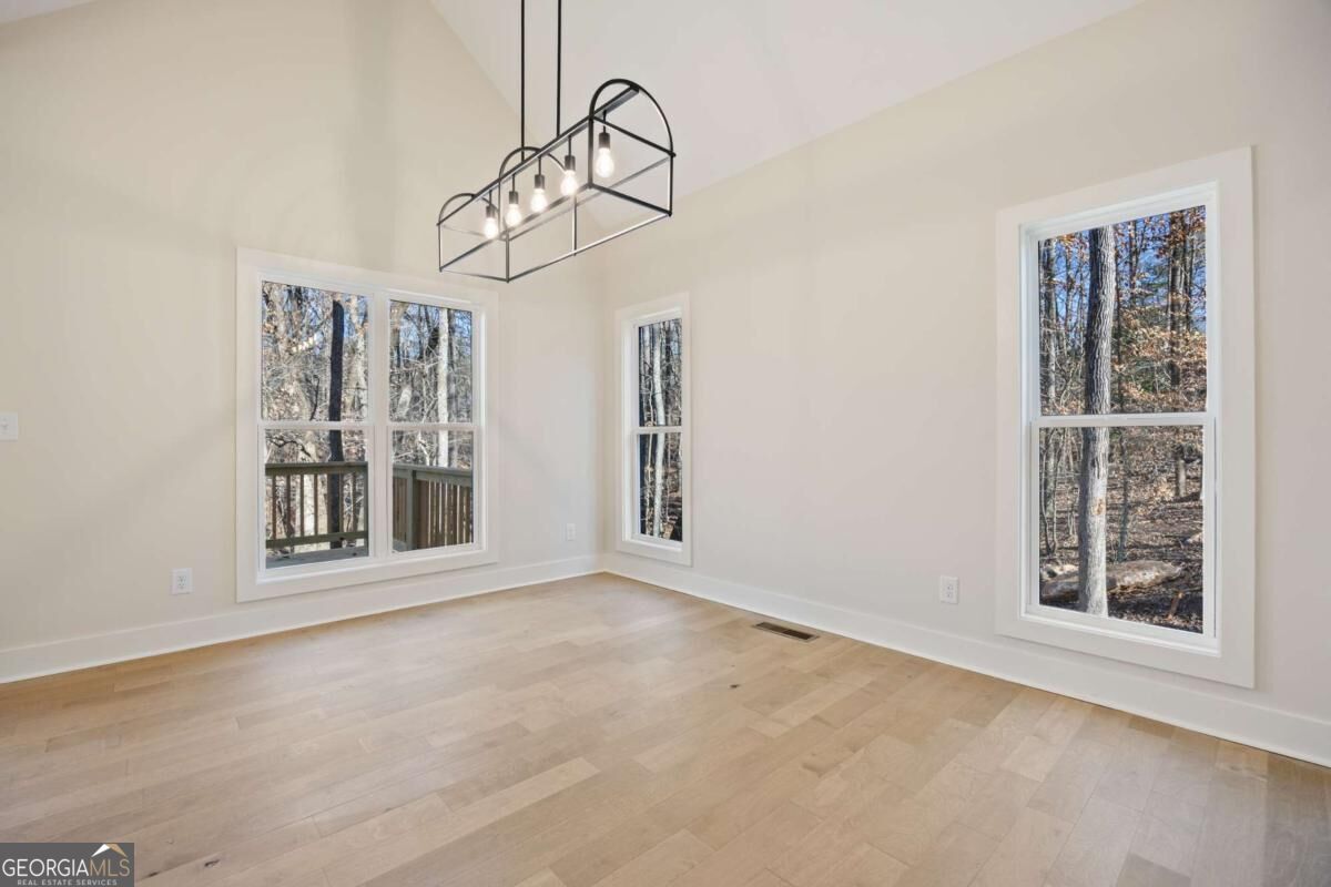 360 Ansley Property Photo 11