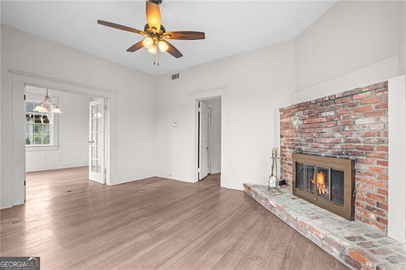 3097 East Point Street Property Photo 3