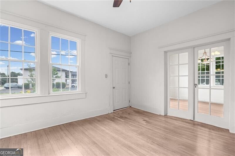 3097 East Point Street Property Photo 5