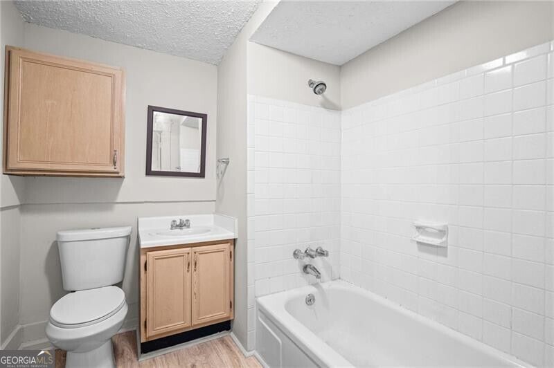 3097 East Point Street Property Photo 18