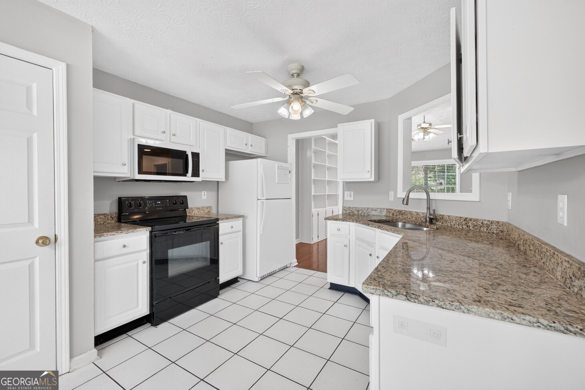 6285 Huntcliff Drive Property Photo 14
