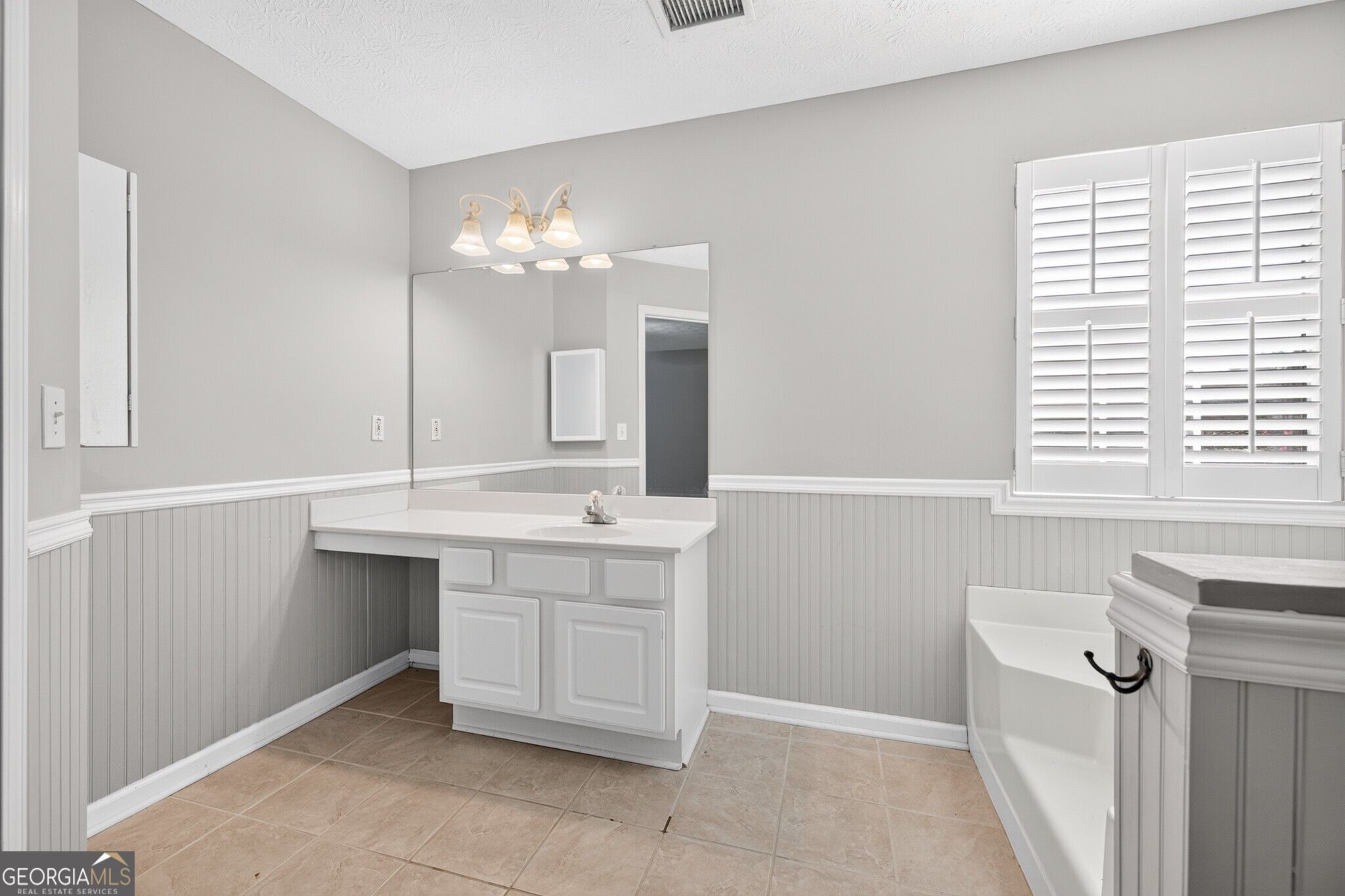 6285 Huntcliff Drive Property Photo 23