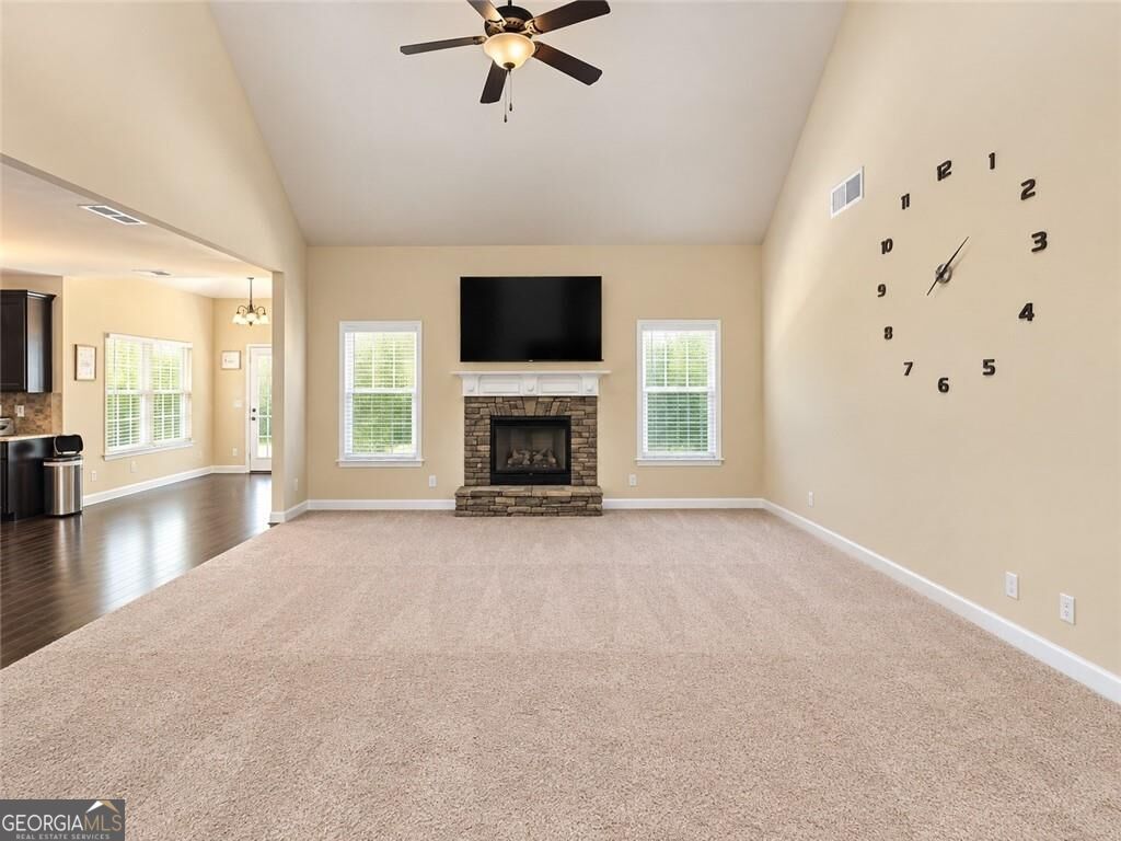 682 Mallard Cove Property Photo 6