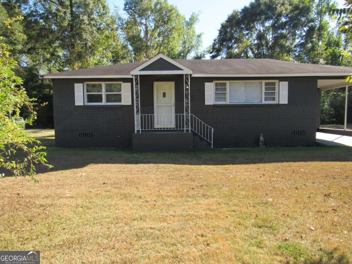 1616 Mathis Circle Property Photo 1