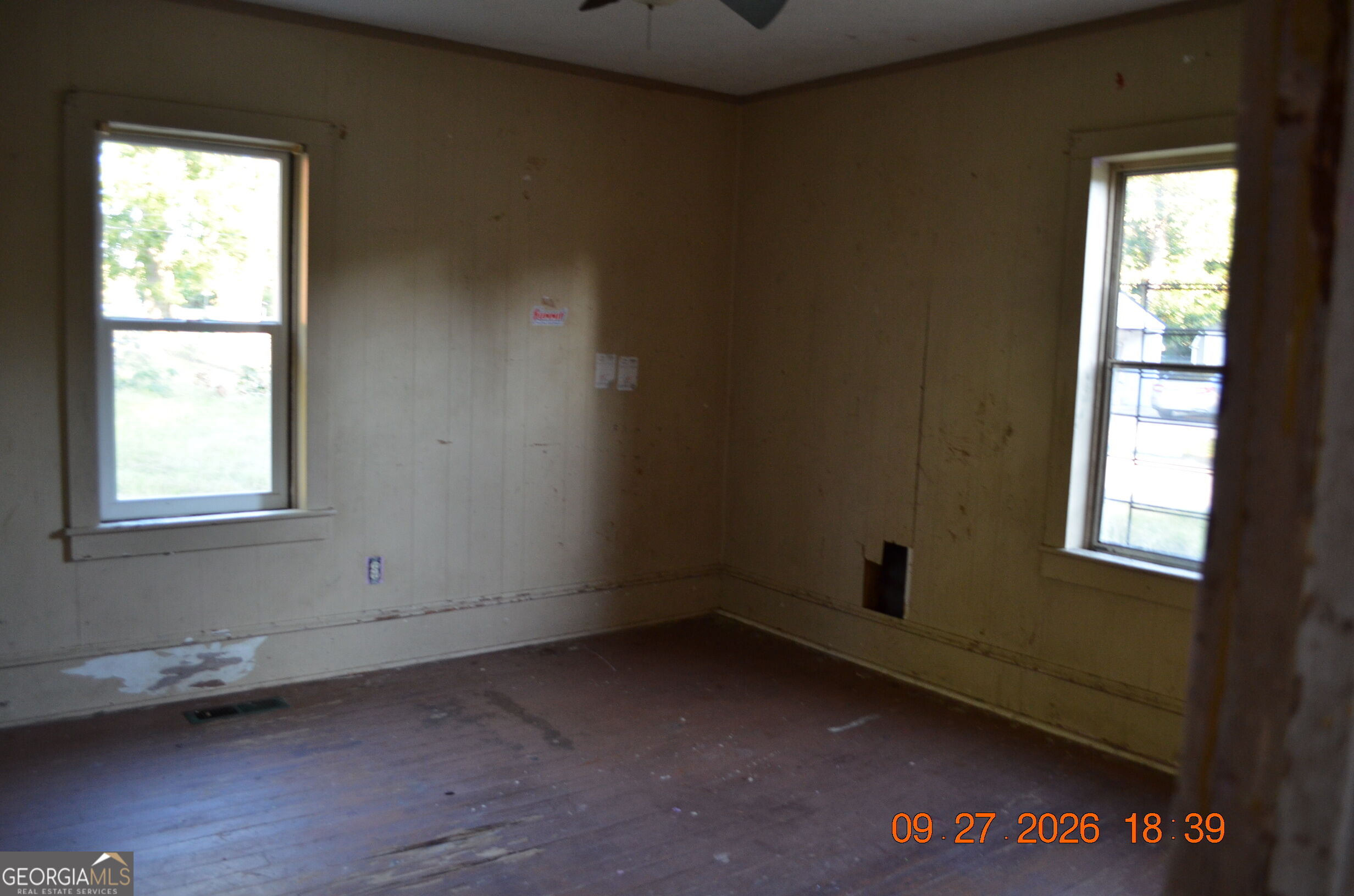 142 S Main Street Property Photo 6
