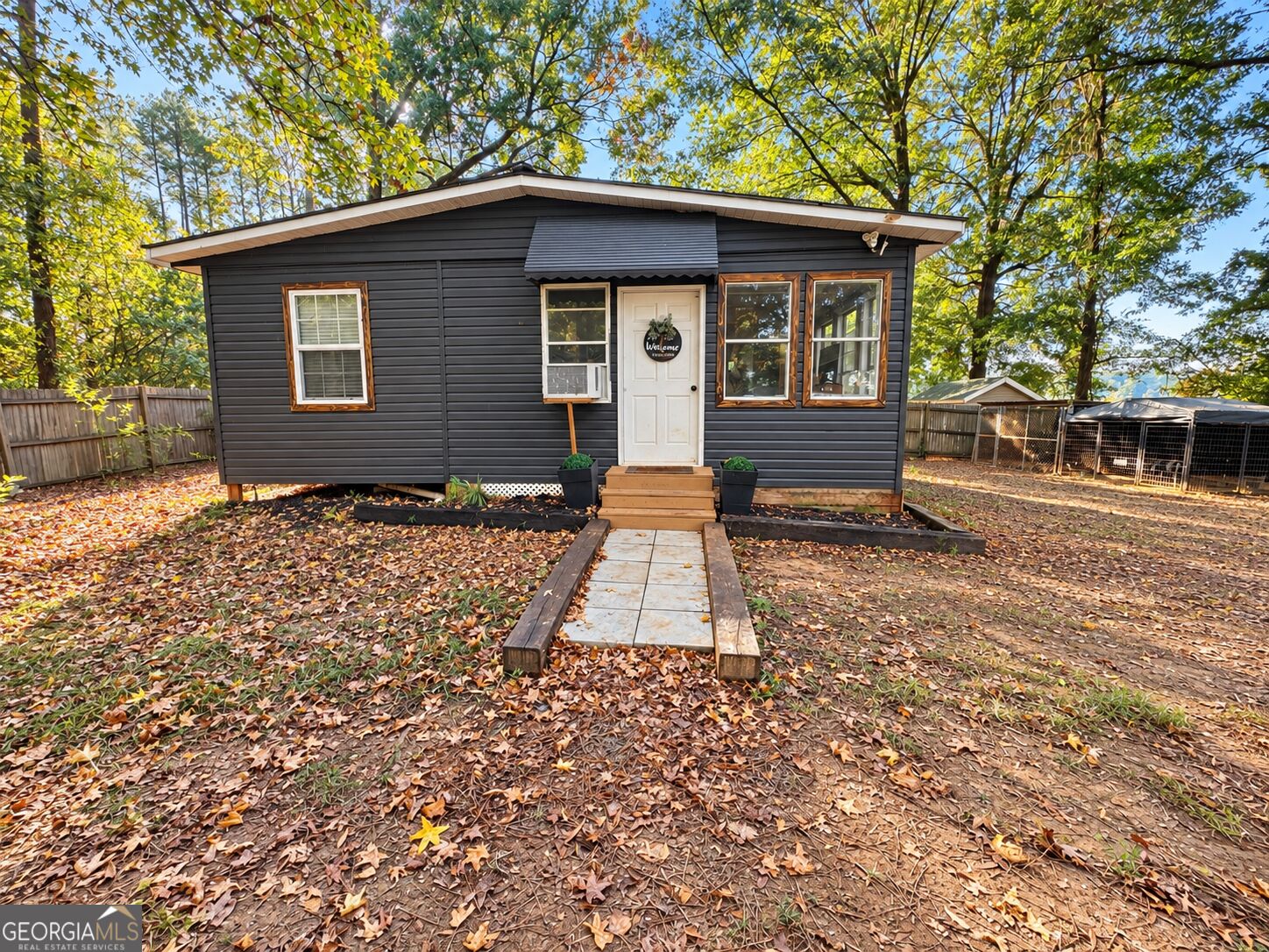 7170 Blacks Bluff Road Property Photo 1