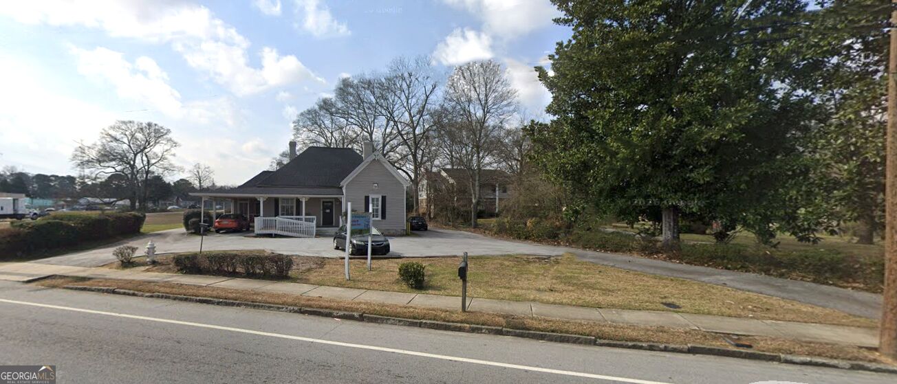 999 Green Street SE Property Photo 1