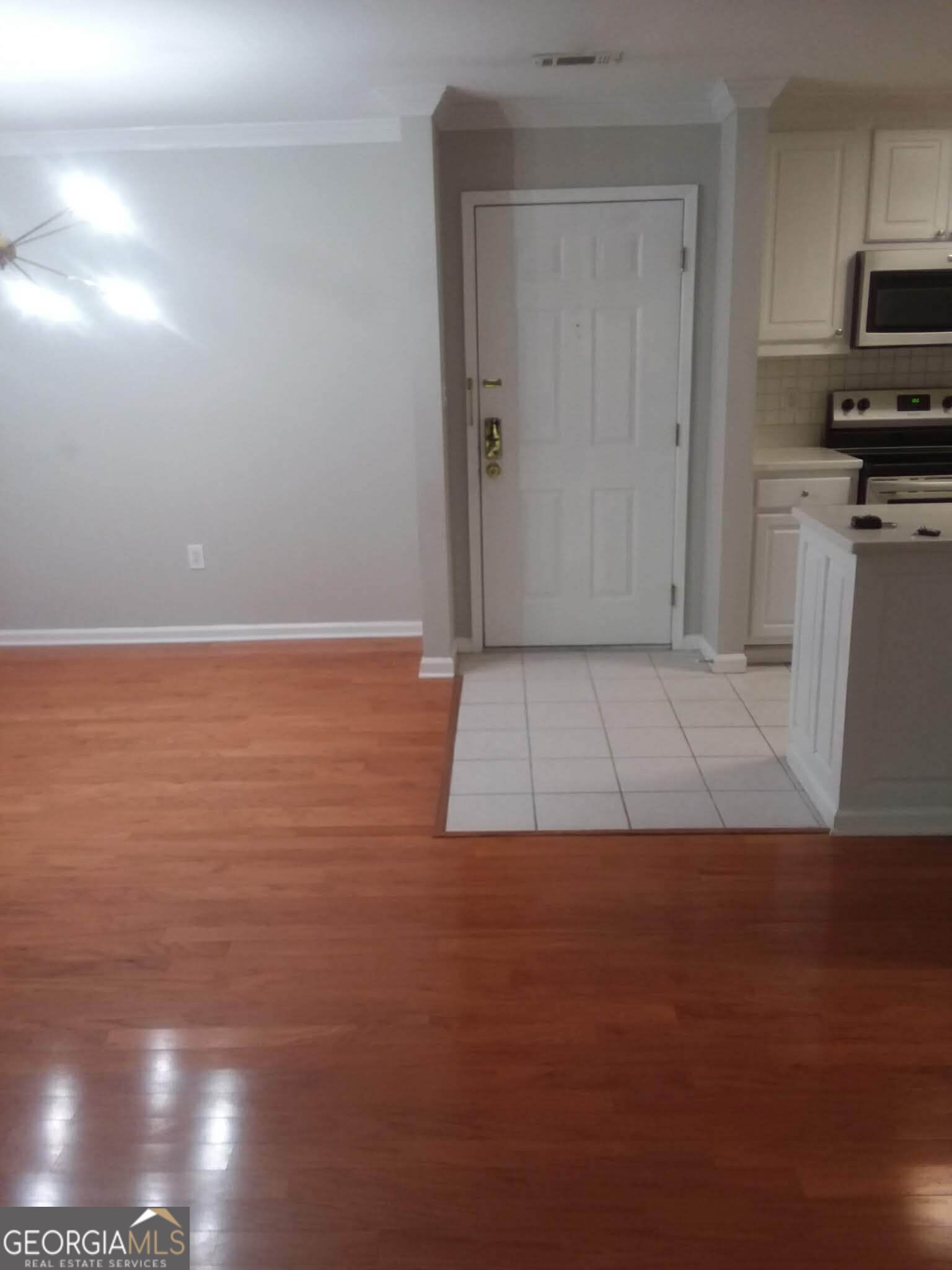 4111 Pine Heights Drive Ne Property Photo 4