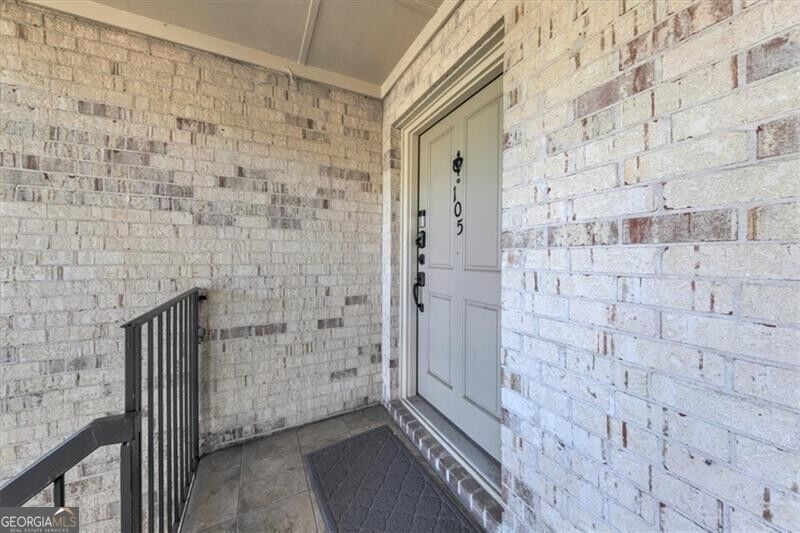 105 Adrian Place Nw Property Photo 2