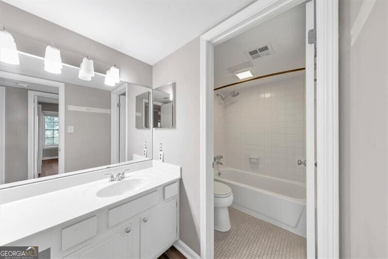 105 Adrian Place Nw Property Photo 22