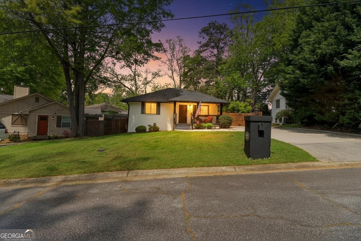 823 Frances Drive SE Property Photo 1