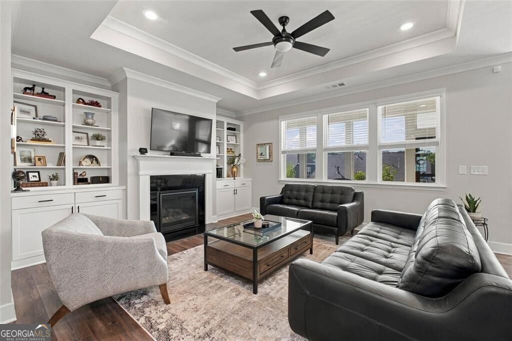 1434 Bluffs Ridge Way Property Photo 3