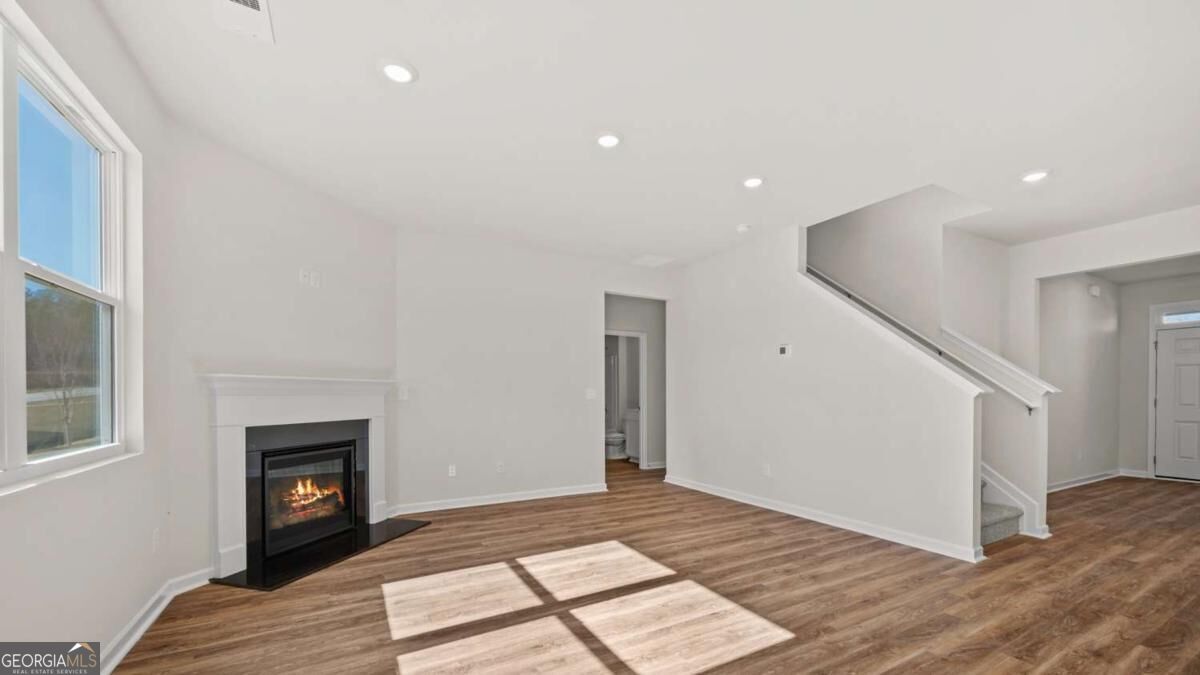155 White Spruce Way Property Photo 11