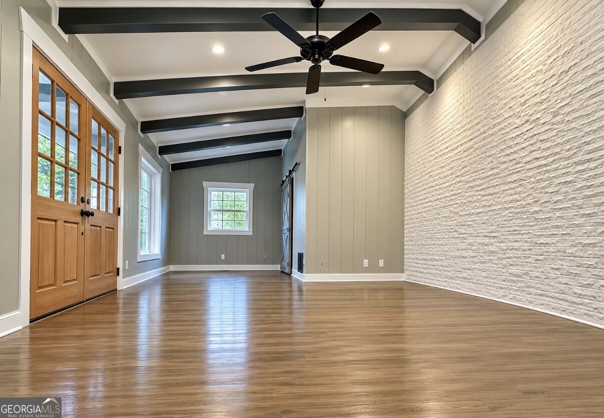 405 N Broughton Street Property Photo 11