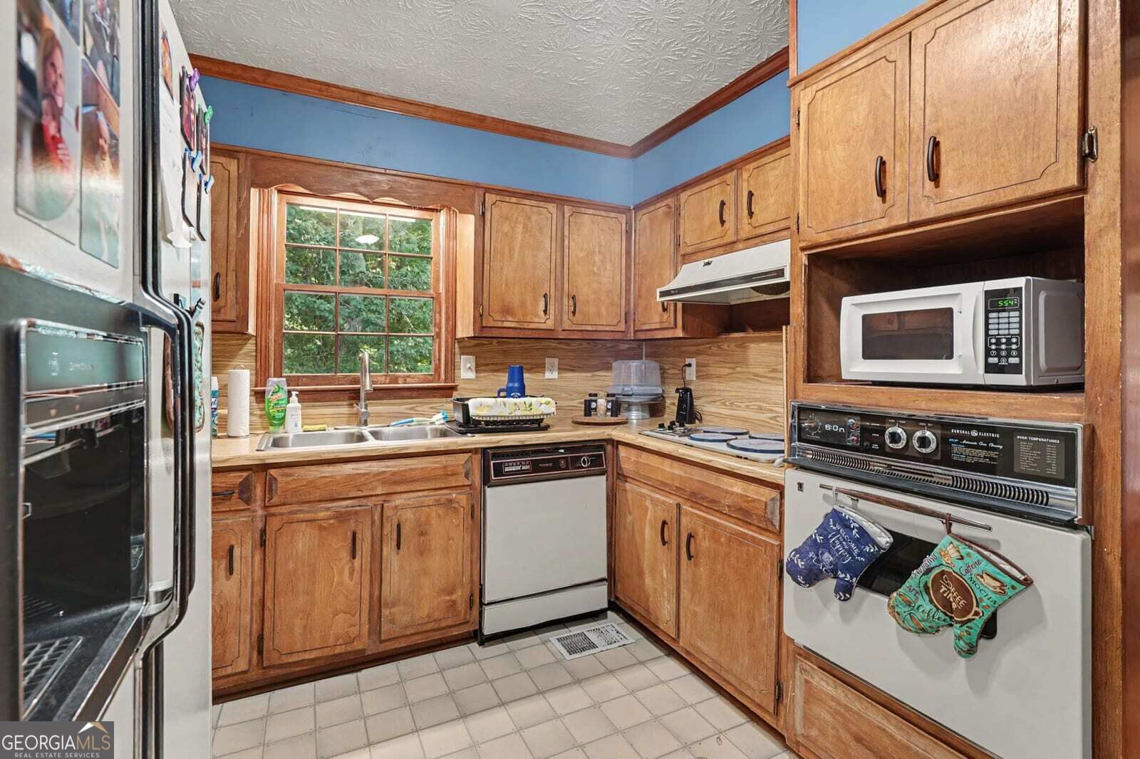 585 P J East Road Property Photo 10