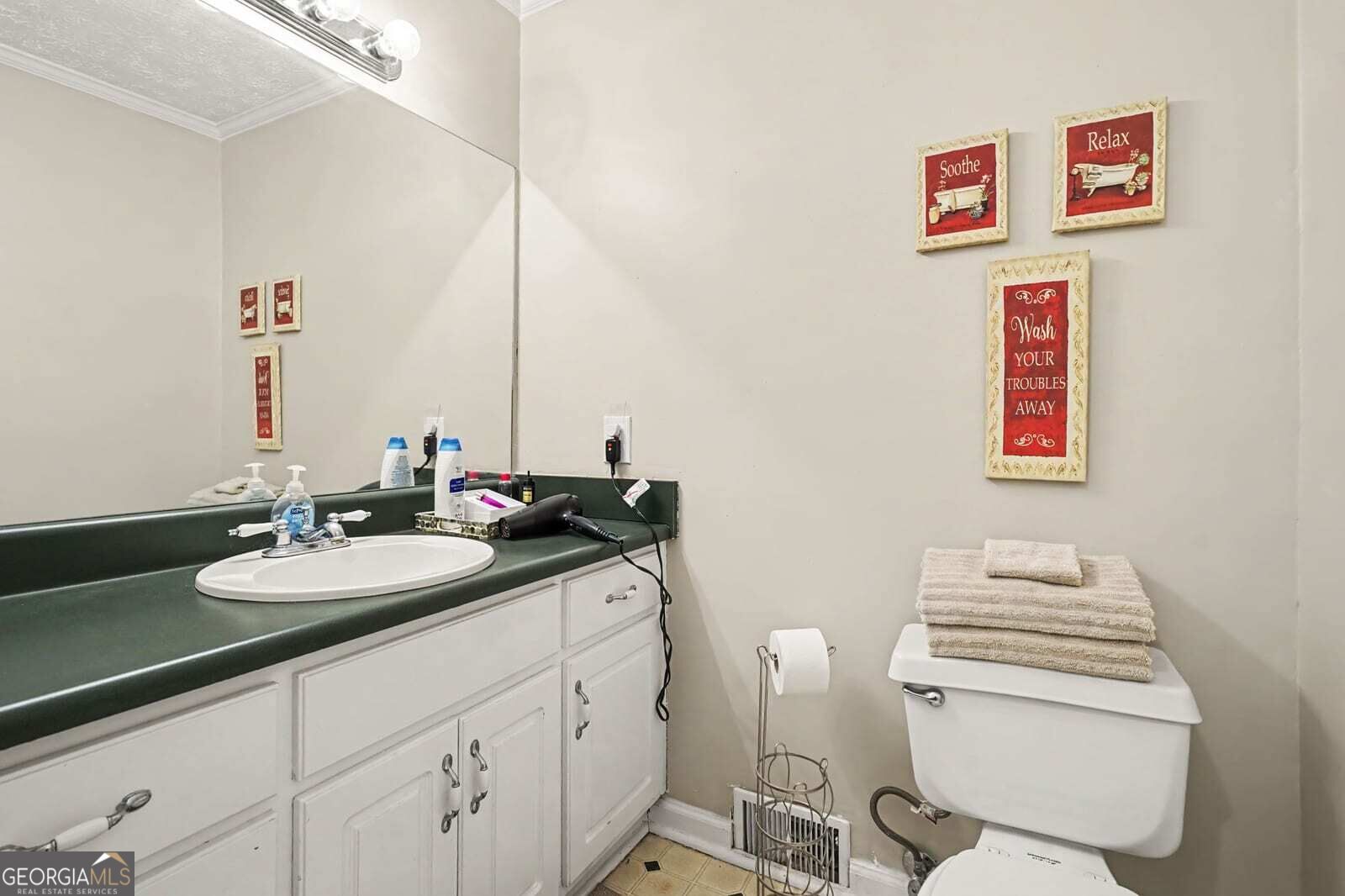 585 P J East Road Property Photo 24