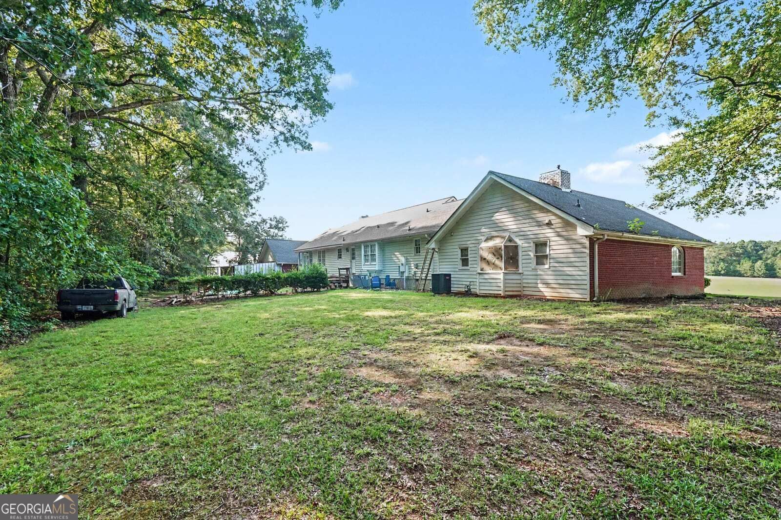 585 P J East Road Property Photo 33