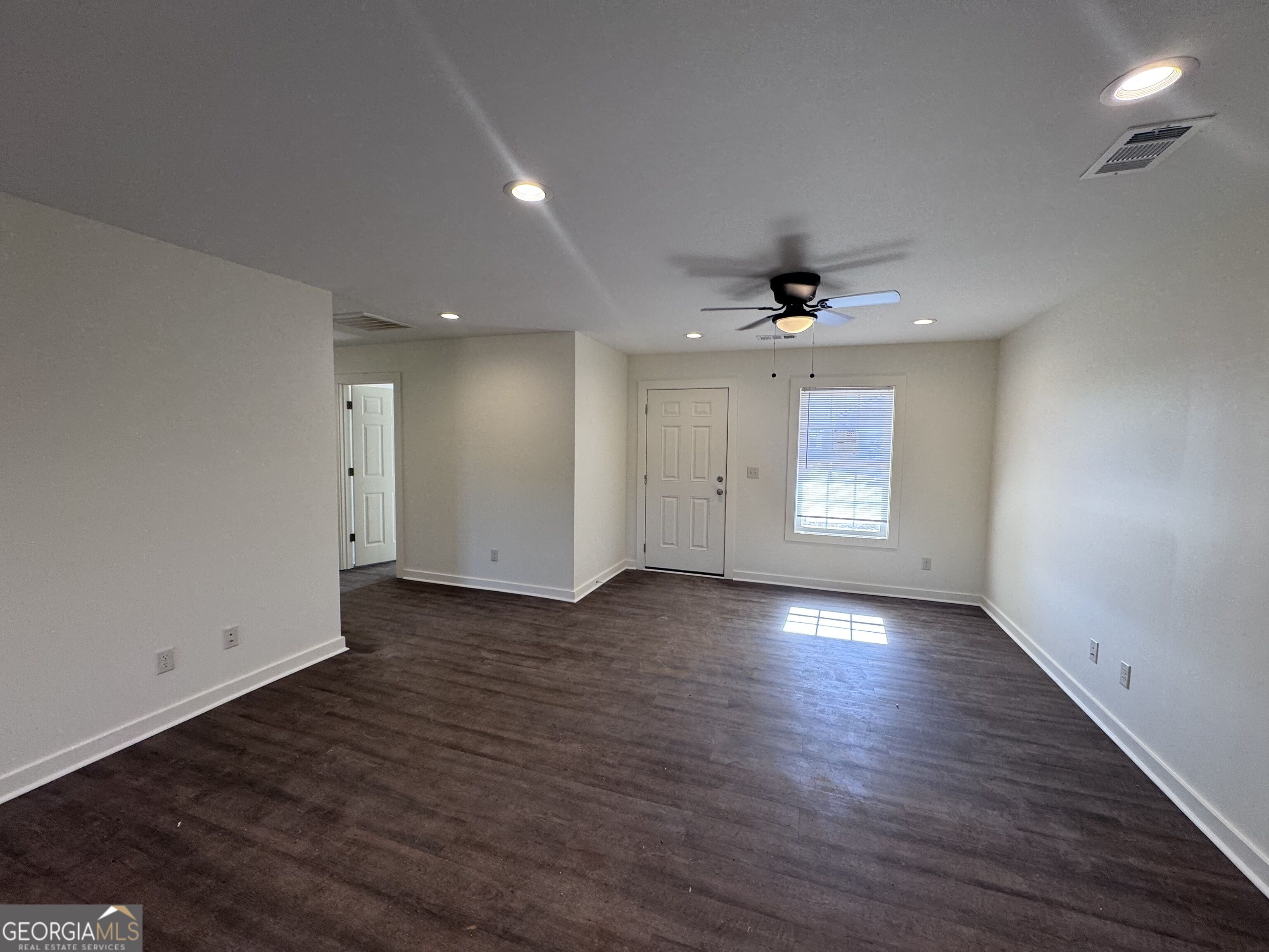 1302 Dean Lane # B Property Photo 4