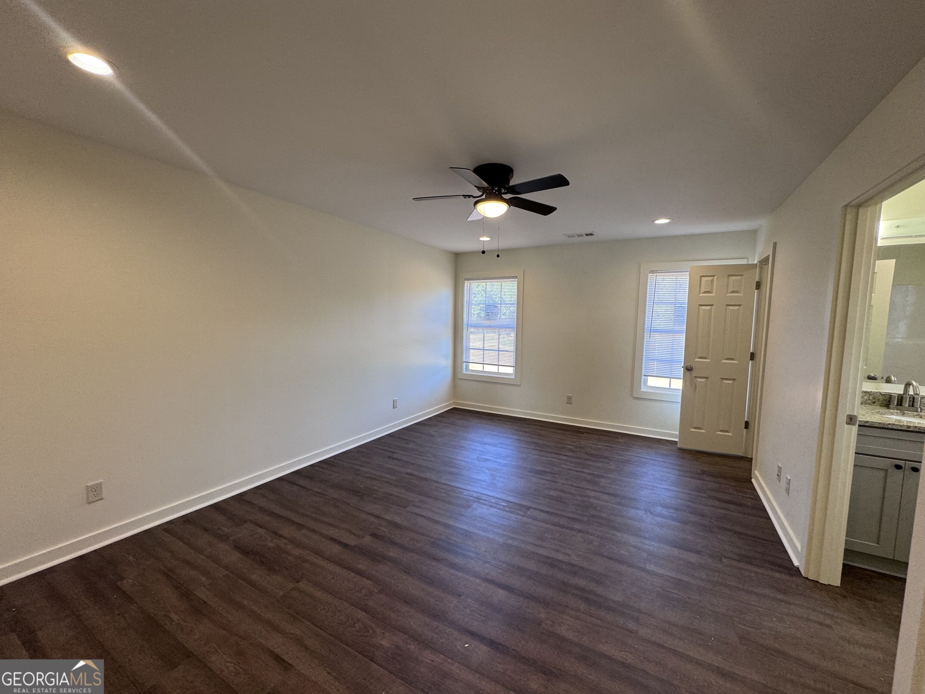 1302 Dean Lane # B Property Photo 9