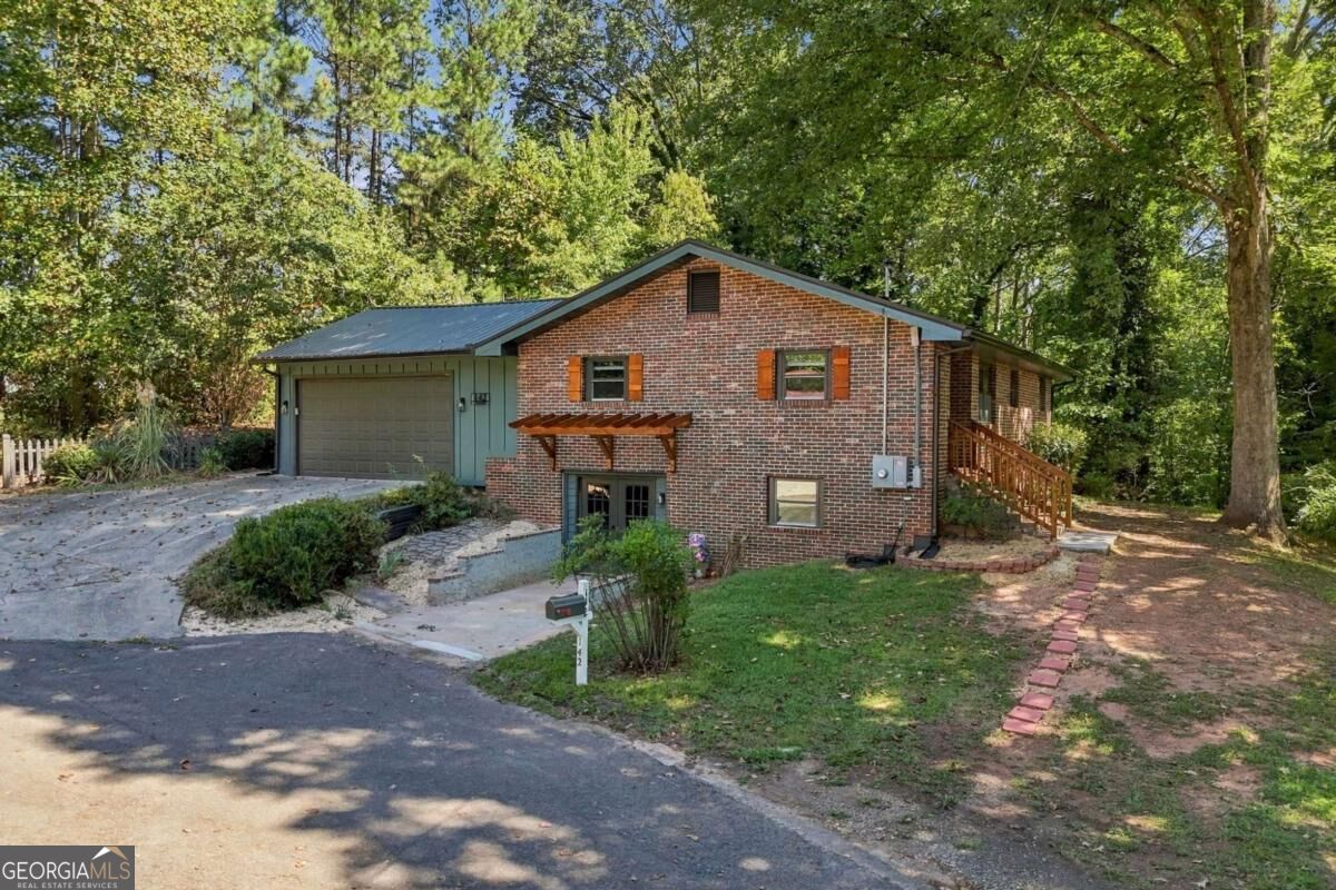 142 Ann Drive Property Photo 4