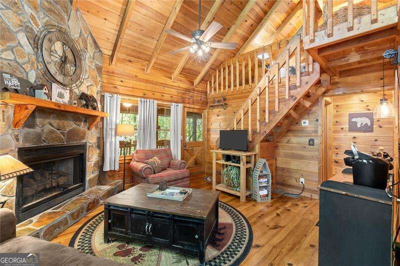 726 Cherry Lake Drive Property Photo 3