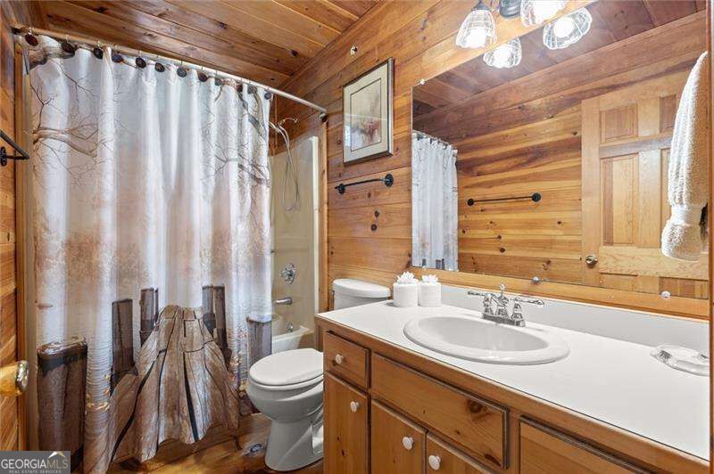 726 Cherry Lake Drive Property Photo 7