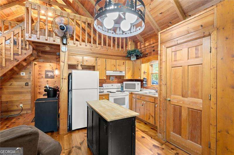 726 Cherry Lake Drive Property Photo 15