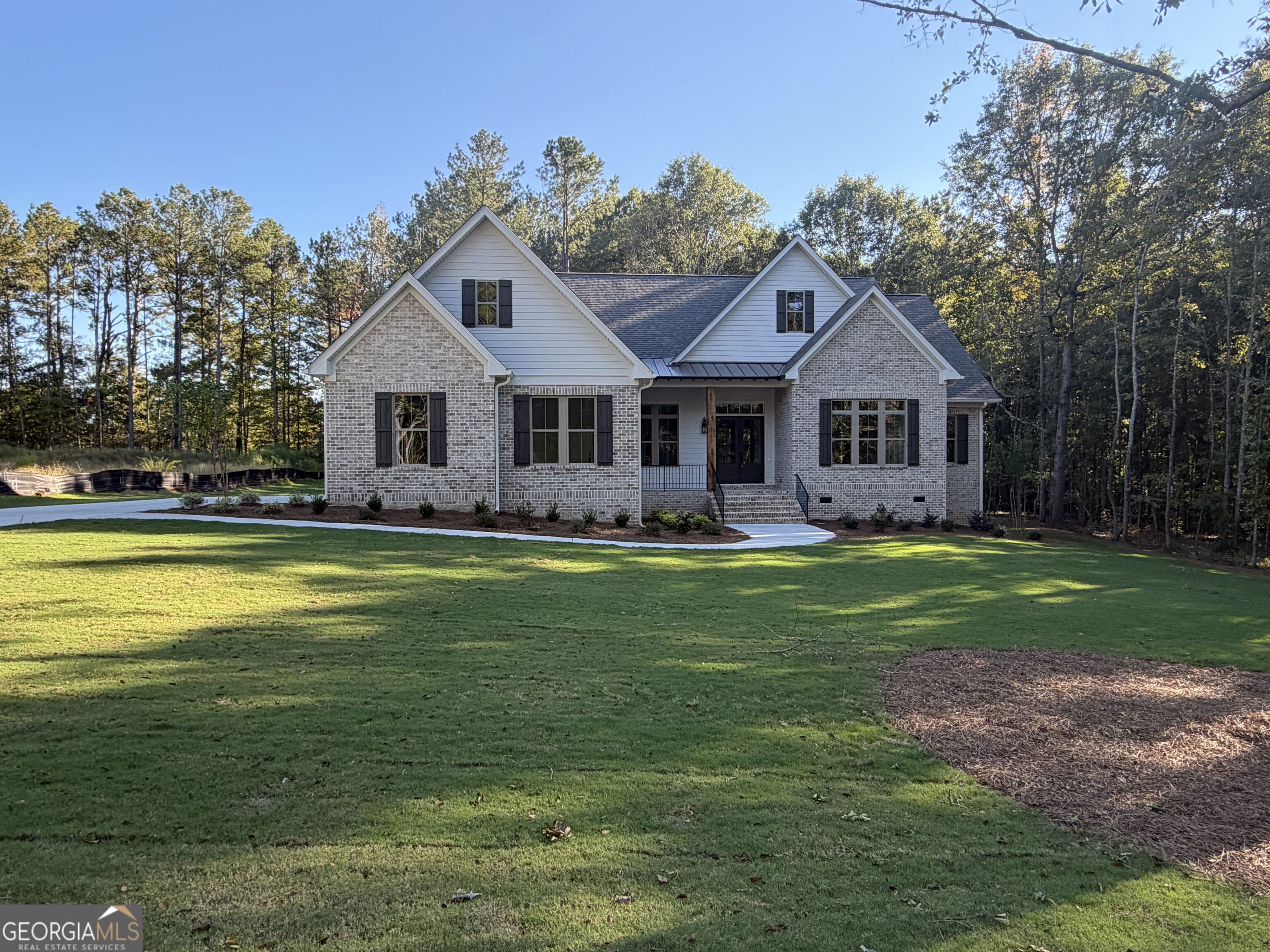 1051 Waverly Drive Property Photo 4