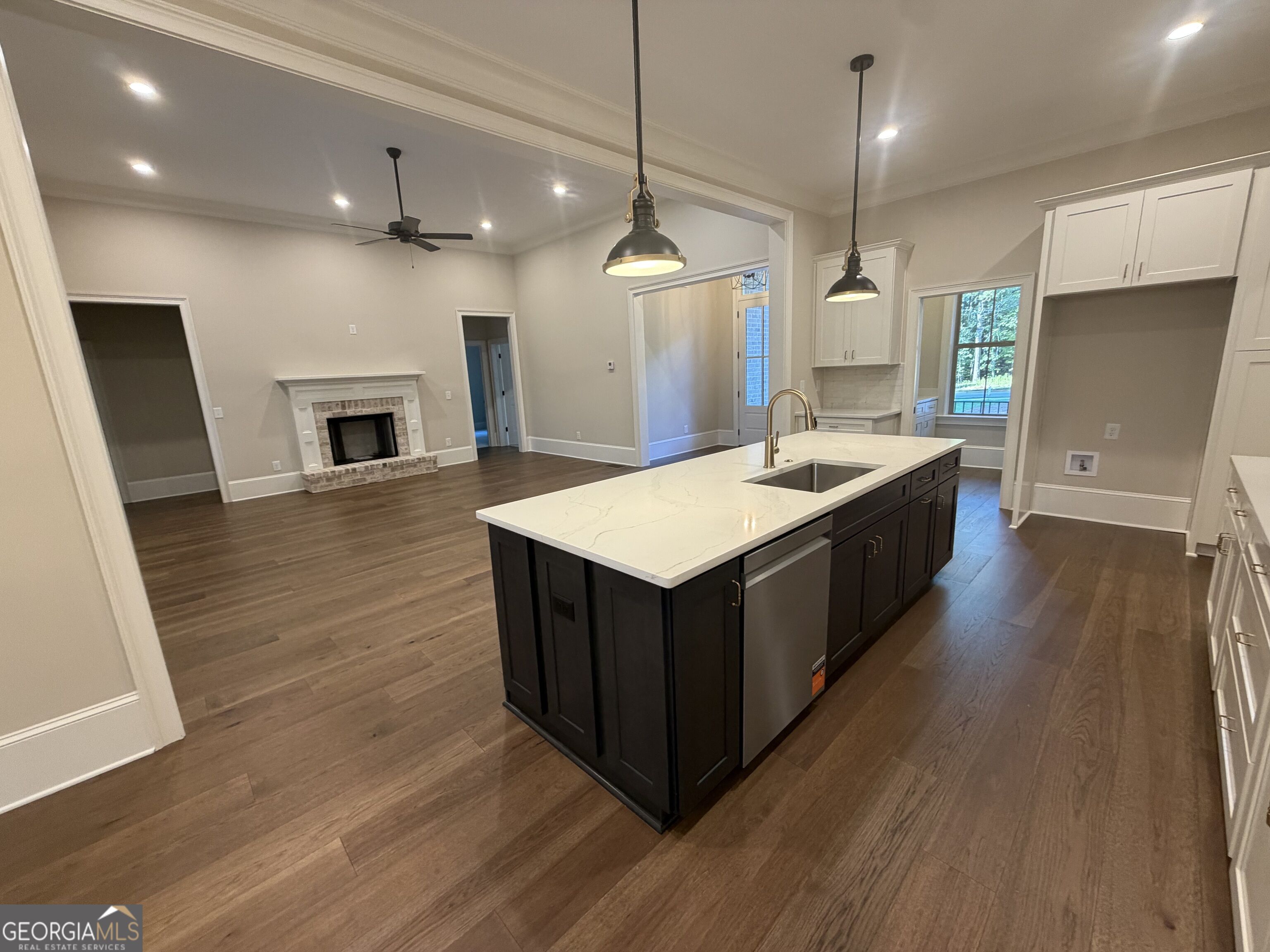 1051 Waverly Drive Property Photo 15