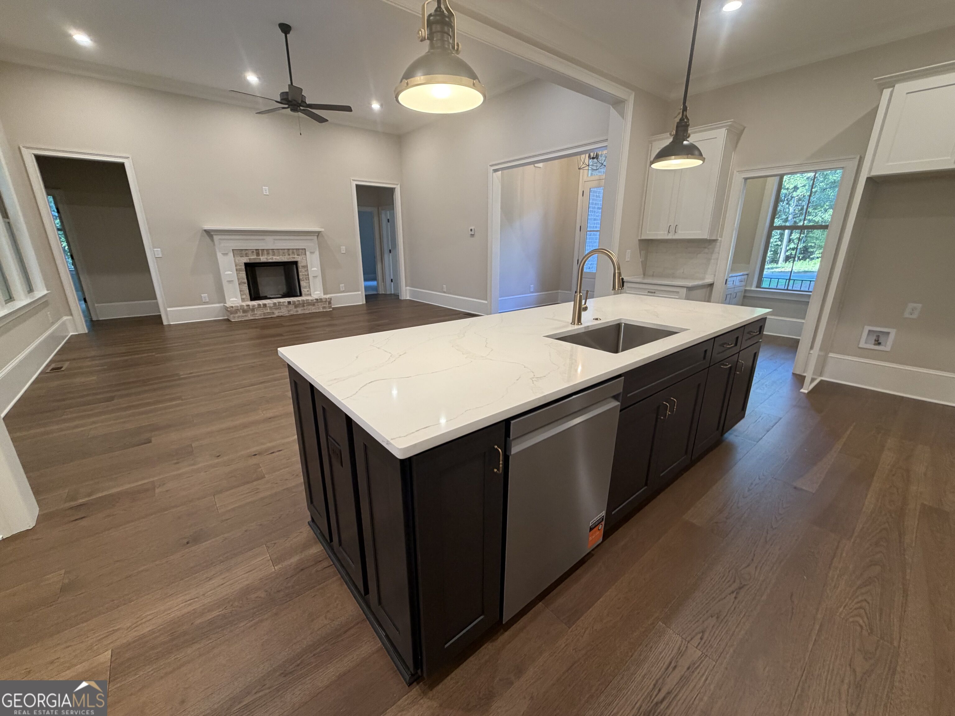 1051 Waverly Drive Property Photo 18