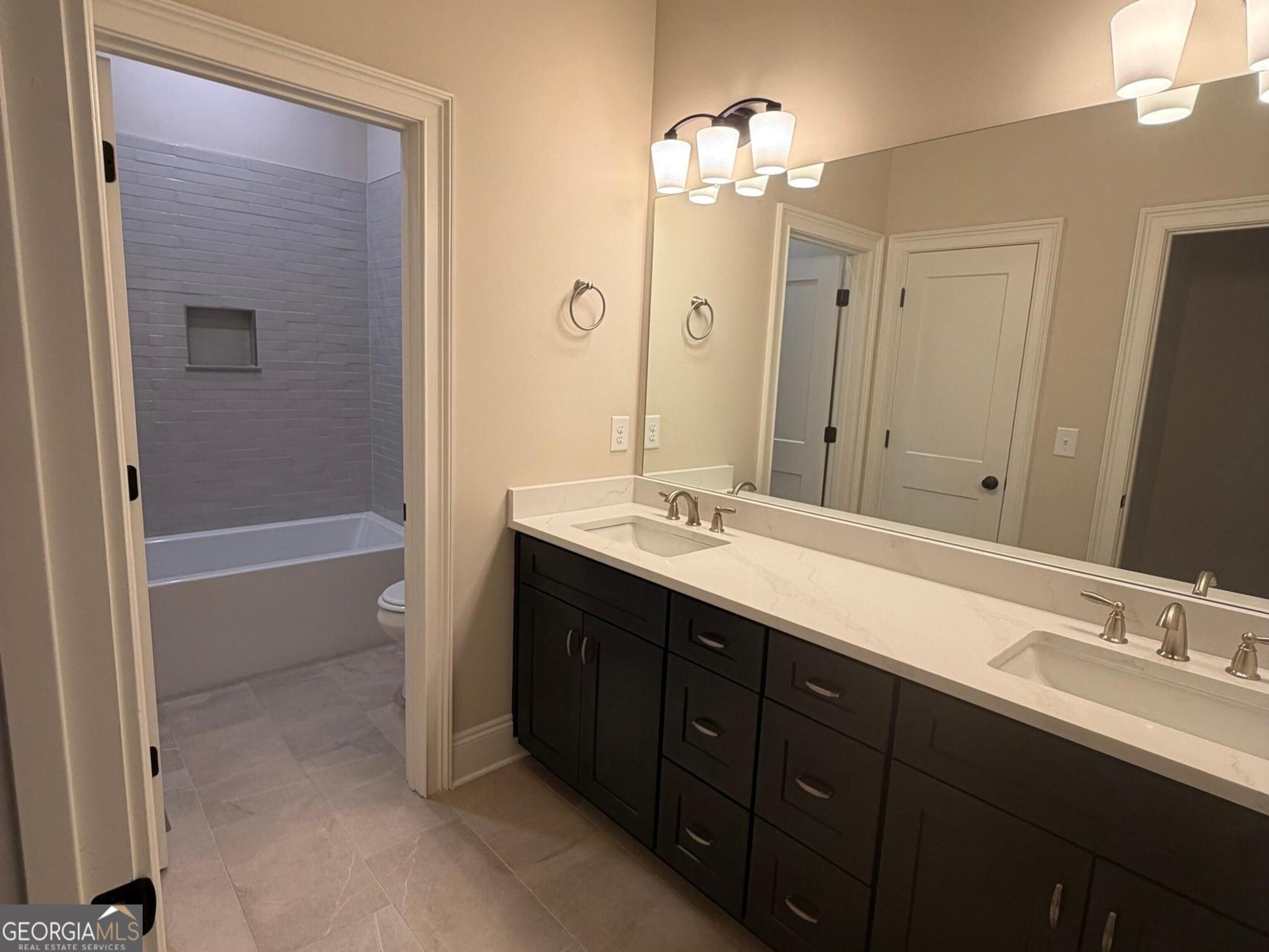 1051 Waverly Drive Property Photo 32